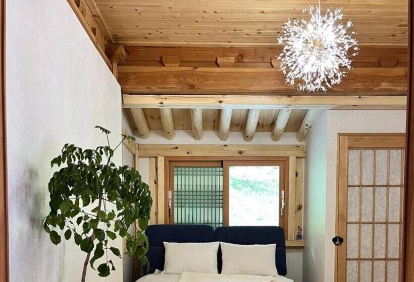 Семейный Номер, Wanju Hanok Pension Hyurim