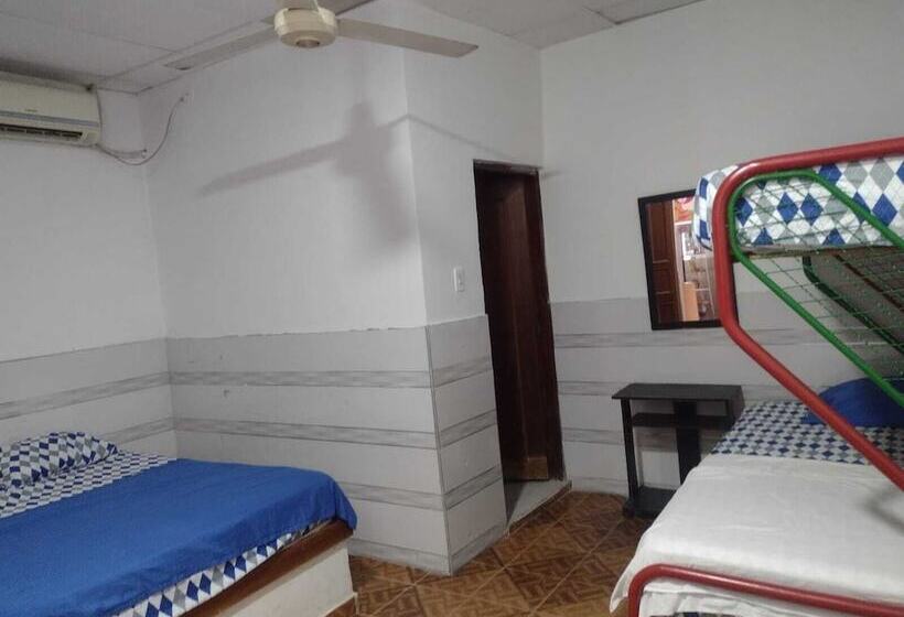 4인용 스탠다드 룸, Maranatha Hostal