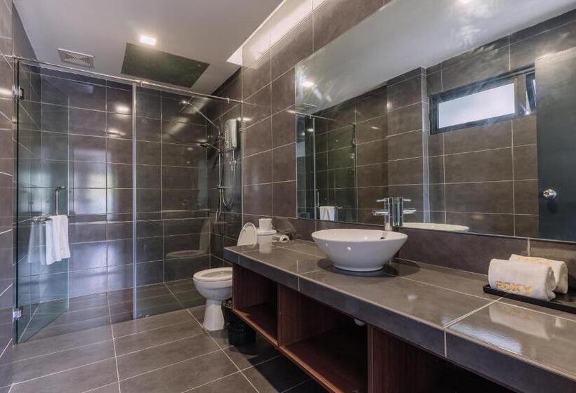 Номер Deluxe, Roxy Sematan Villa & Townhouse