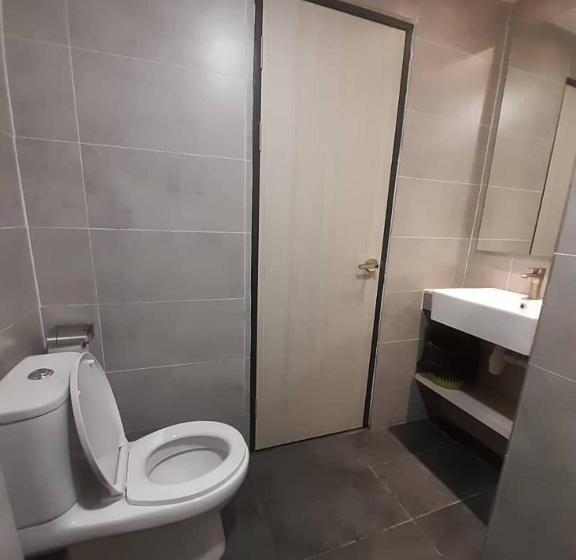 Дом 2 Спальни, Roxy Sematan Villa & Townhouse
