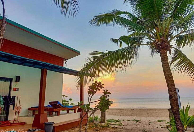 غرفة عائلية مطلّة علي البحر, Golden Bay Cottage   Sha Extra Plus