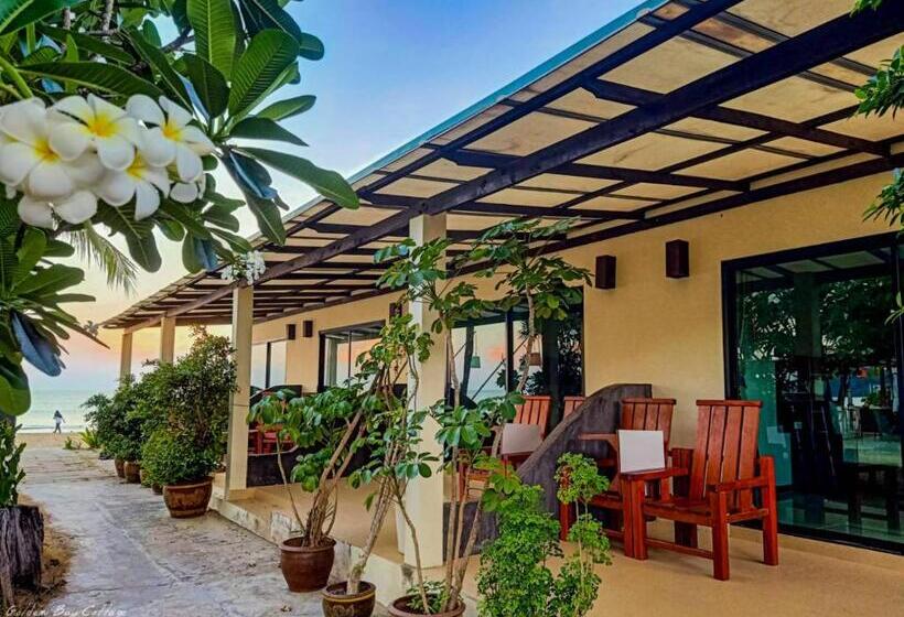 بنجلو قياسى مطل على البحر, Golden Bay Cottage   Sha Extra Plus