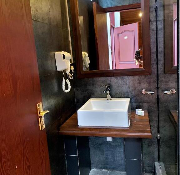 Penthouse Room, Heaven Seven  Nuwara Eliya