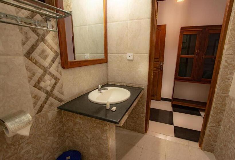 Номер Deluxe, Water Edge Resort