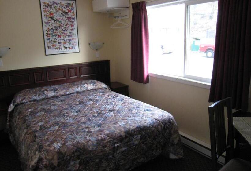 Стандартный Номер Кровать Кинг, Johnny's Motel