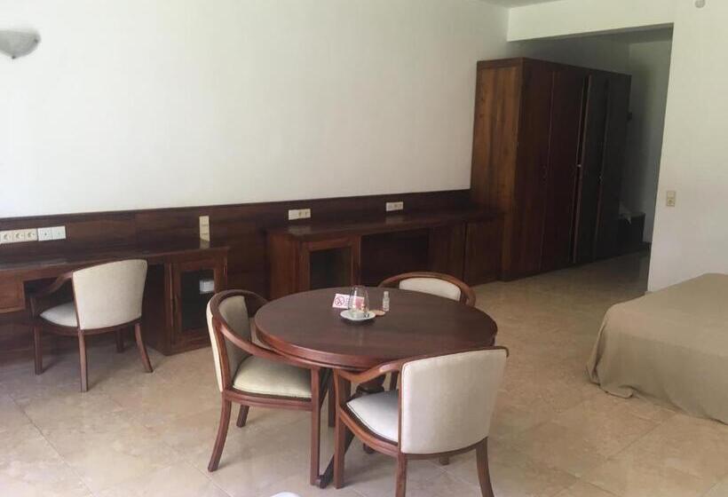 Трехместный Номер Deluxe, Raja Beach
