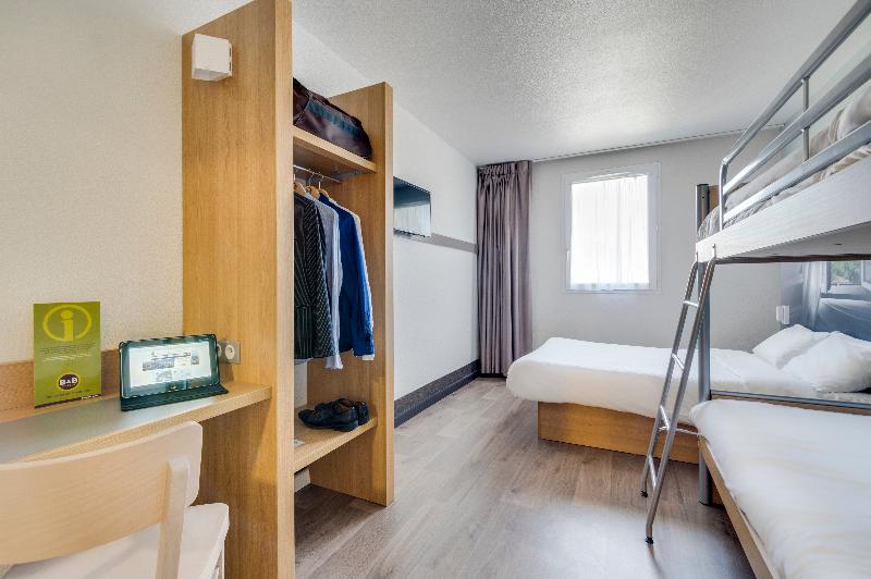 Четырехместный Номер Стандарт, B&b Hotel Brignoles