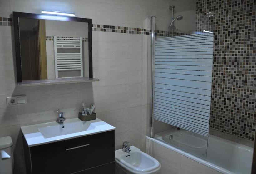 Suite 3 Dormitorios, De Alba