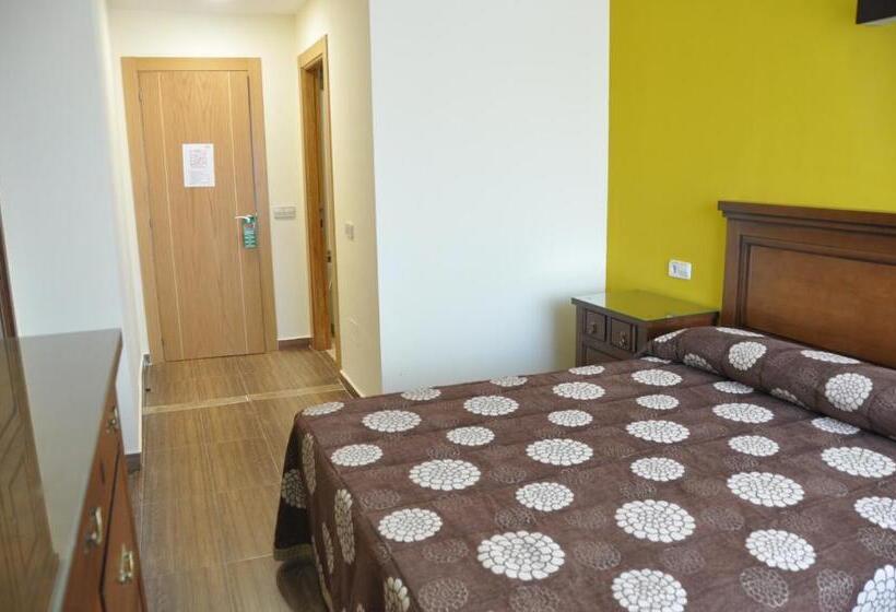 Habitación Estándar, De Alba