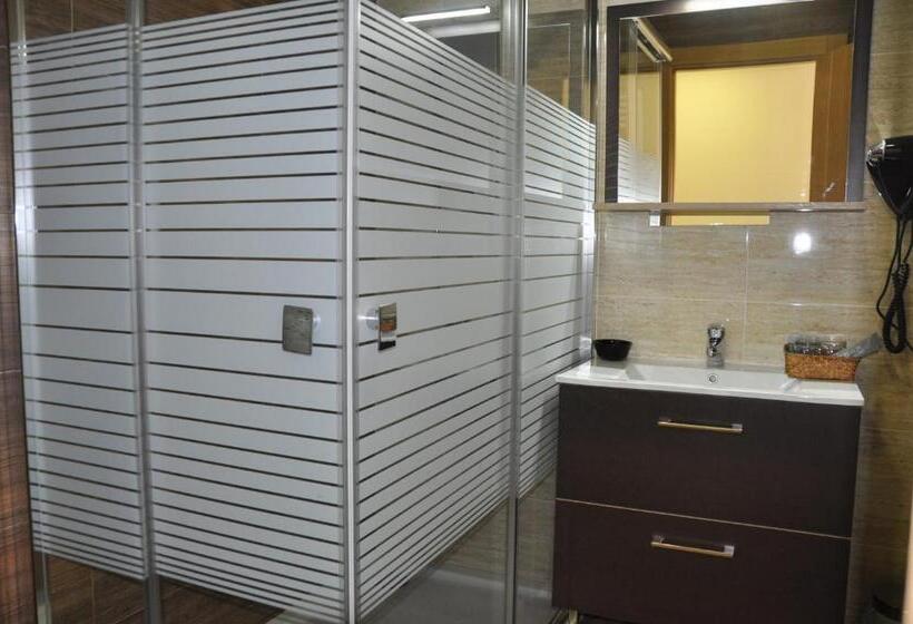 Habitación Estándar, De Alba