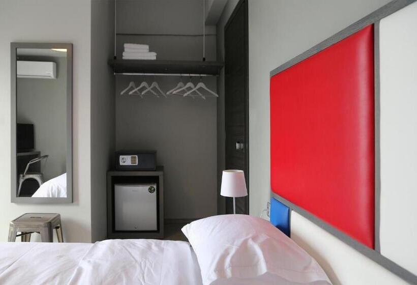 اتاق استاندارد با بالکن, Design Architectonika