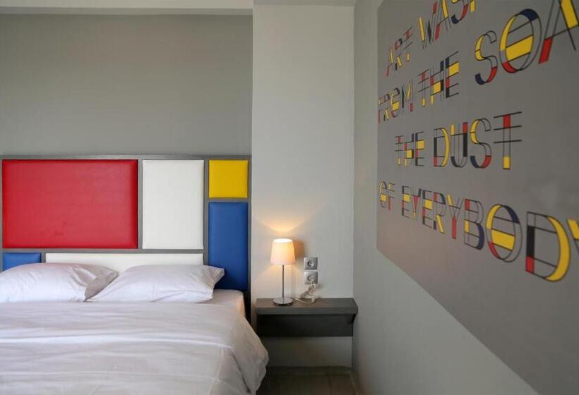 اتاق استاندارد با بالکن, Design Architectonika