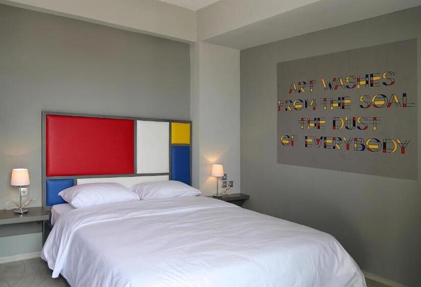 اتاق استاندارد سه نفره, Design Architectonika