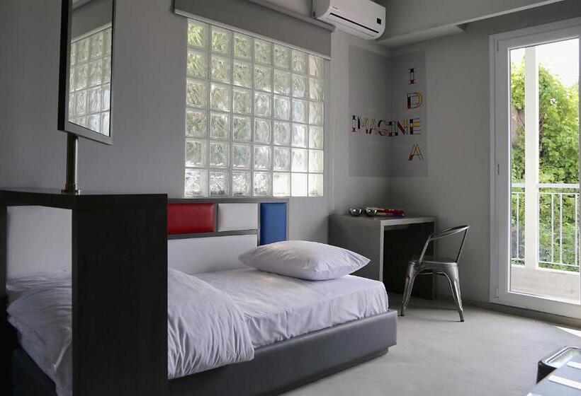 اتاق سه نفره سوپریور با چشم‌انداز دریا, Design Architectonika