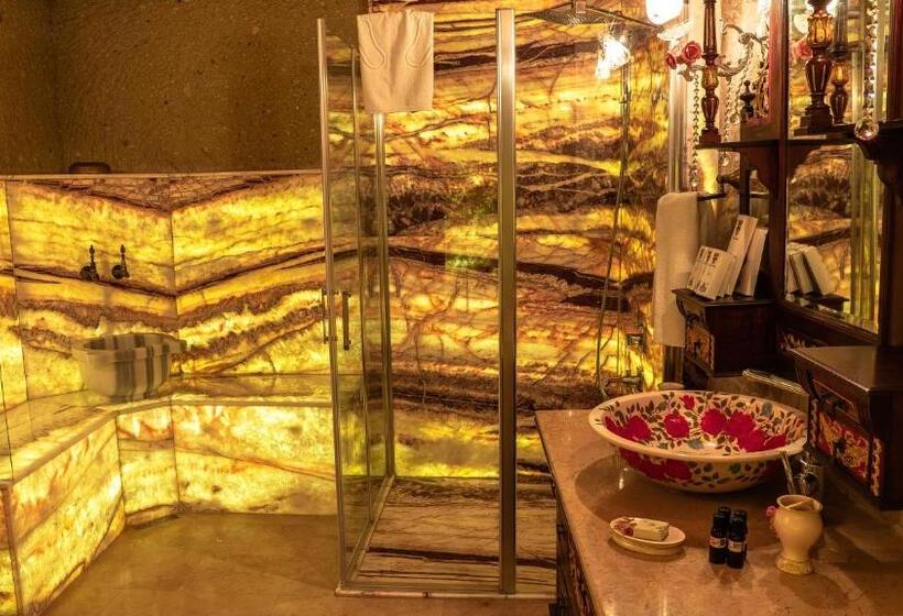 سوییت, Elika Cave Suites & Spa
