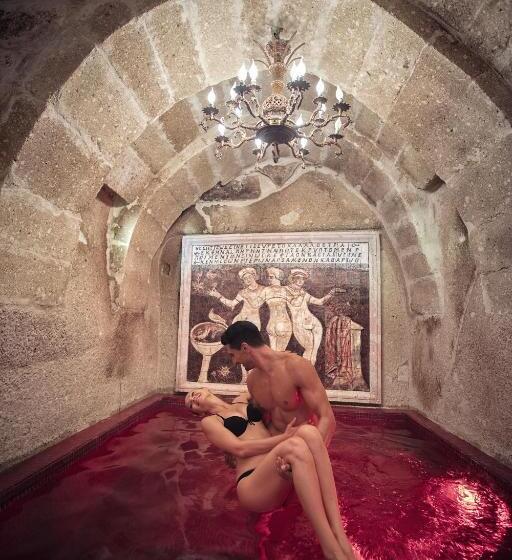 سوییت با استخر, Elika Cave Suites & Spa