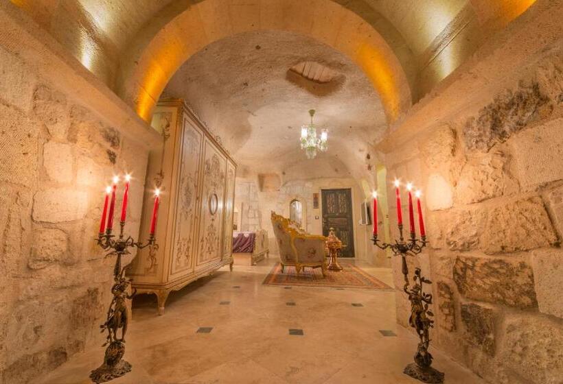 سوییت جونیور, Elika Cave Suites & Spa