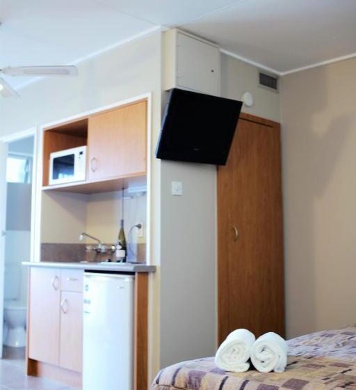 스탠다드 스튜디오, Kiwi Studios Motel