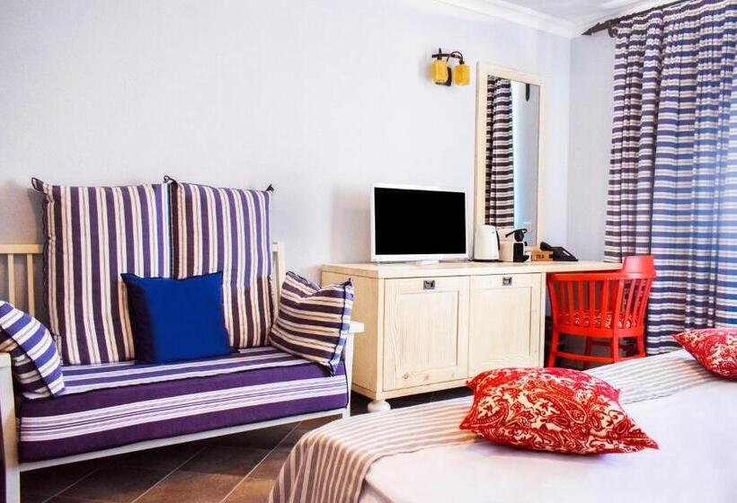 Standard Room with Balcony Side Sea View, Oasis Resort Lozenets