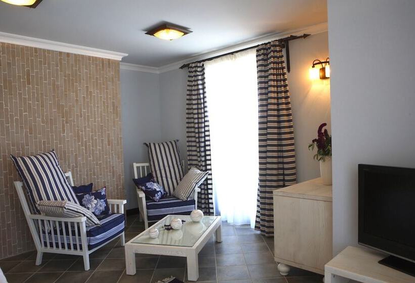 اتاق لوکس با چشم‌انداز دریا, Oasis Resort Lozenets