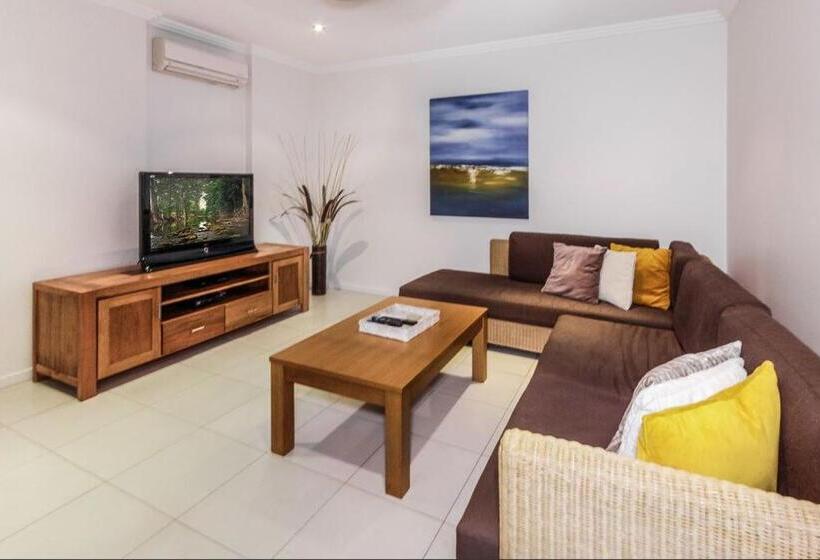 Апартаменты Deluxe 3 Спальни Вид на Море, Island Views Beachfront Apartments