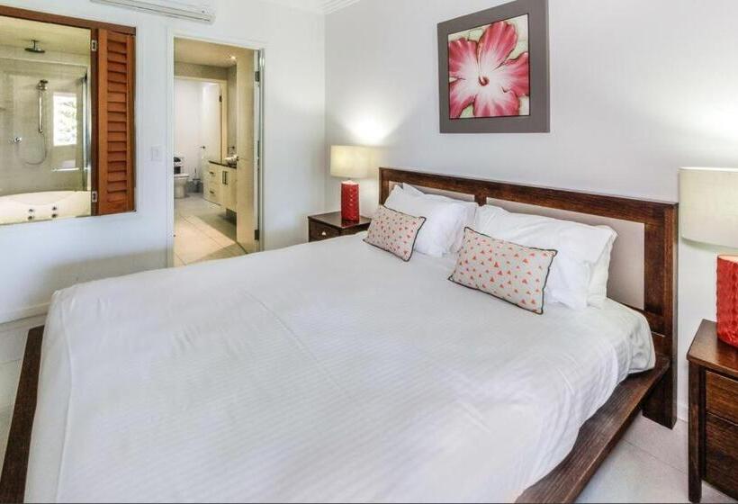 Апартаменты Deluxe 3 Спальни Вид на Море, Island Views Beachfront Apartments