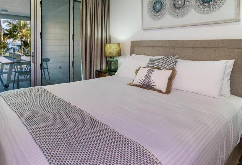 Апартаменты Deluxe 3 Спальни Вид на Море, Island Views Beachfront Apartments