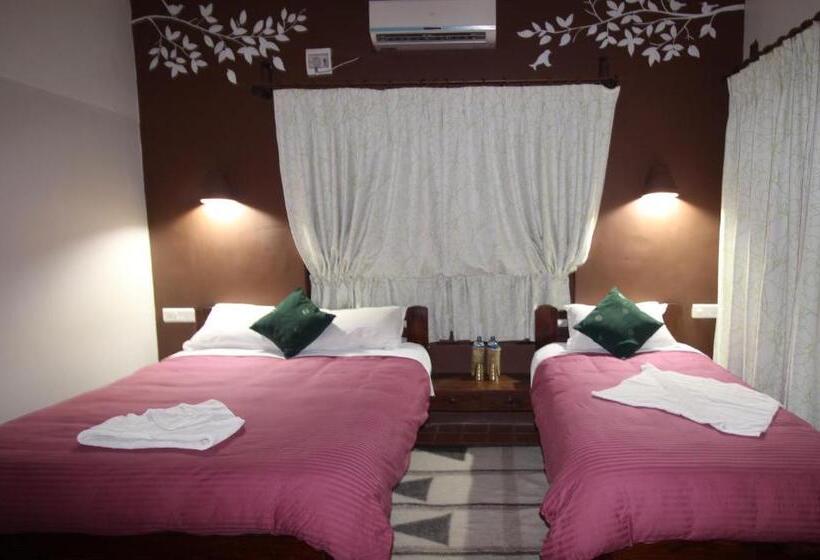 اتاق استاندارد, River View Jungle Camp