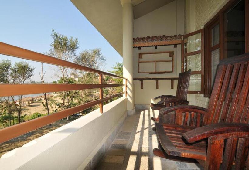 اتاق استاندارد با تراس, River View Jungle Camp