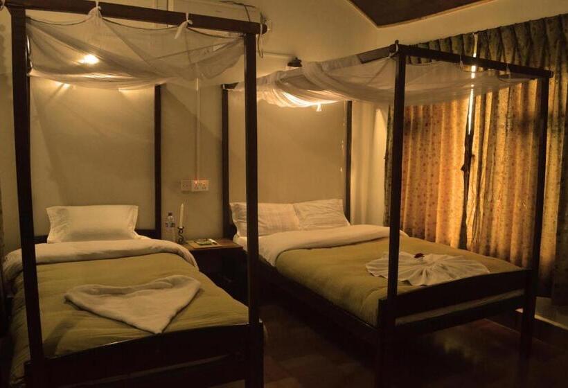 ویلای استاندارد با چشم‌انداز باغ, River View Jungle Camp