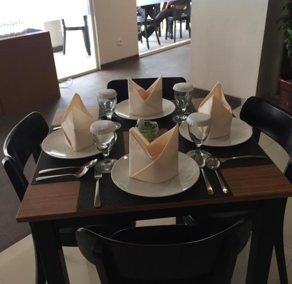 استودیوی استاندارد, Student Park