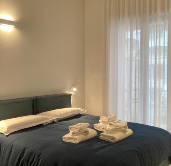 Номер Deluxe с Балконом, Divina Holiday   Rooms