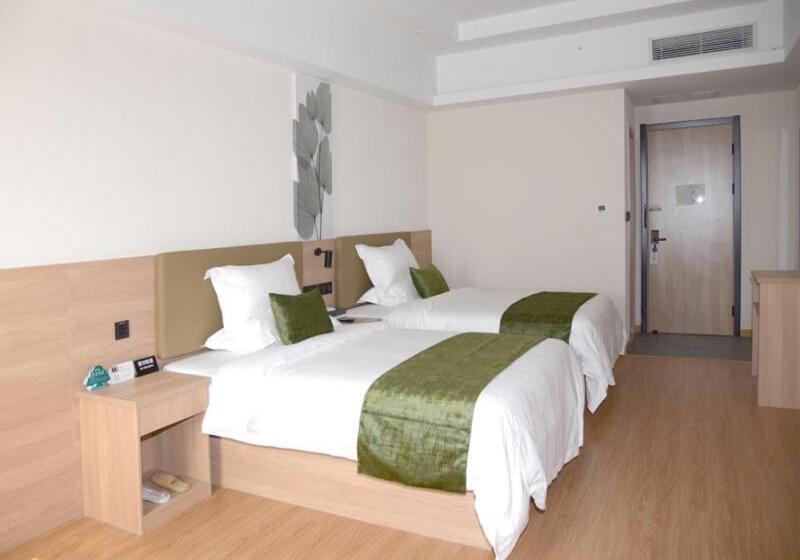 Семейный Номер, Greentree Inn Express Hotel Heyuan N1 High Fountain