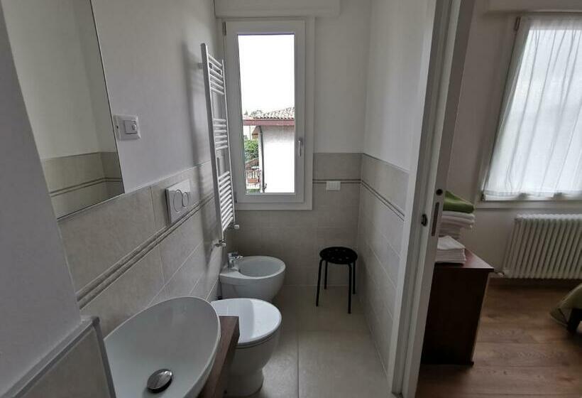Номер Стандарт, B&b Desdema
