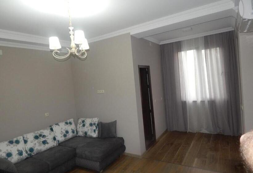 اتاق لوکس سه تخته, My House