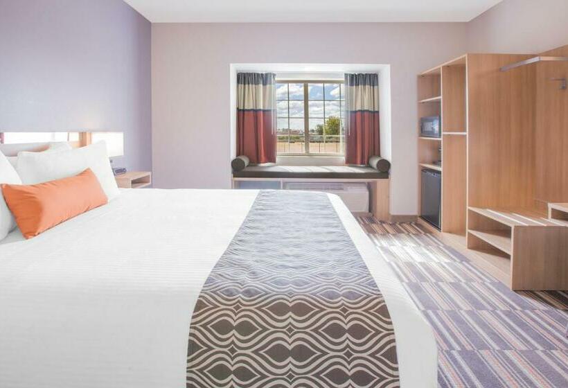 Номер Стандарт, Microtel Inn & Suites By Wyndham Cuauhtemoc Campos Menonitas