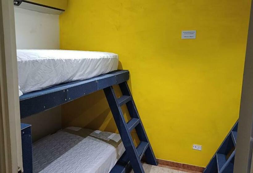 Номер Стандарт, Hostal Panama Experience
