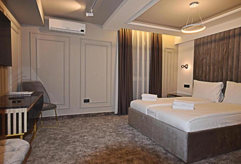 اتاق لوکس, Boutique Bristol
