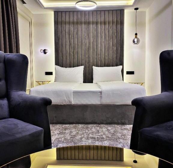 اتاق لوکس, Boutique Bristol