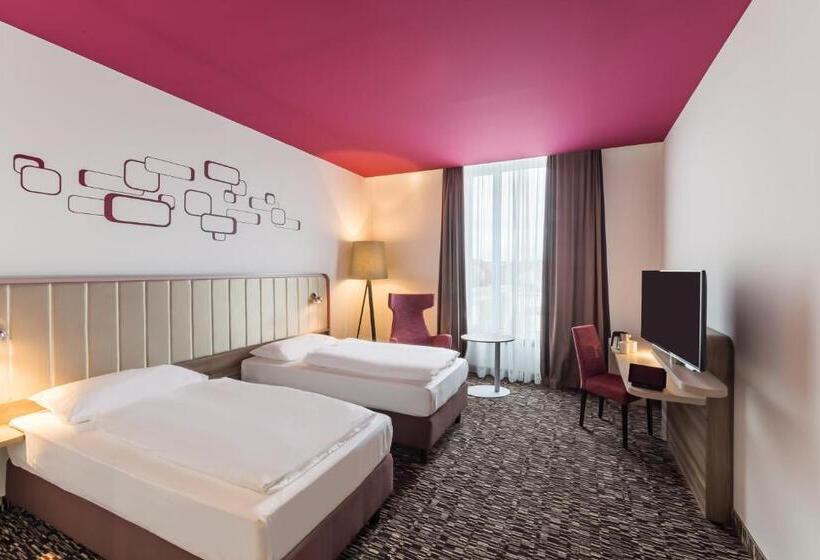 Номер Стандарт, Park Inn By Radisson Neumarkt