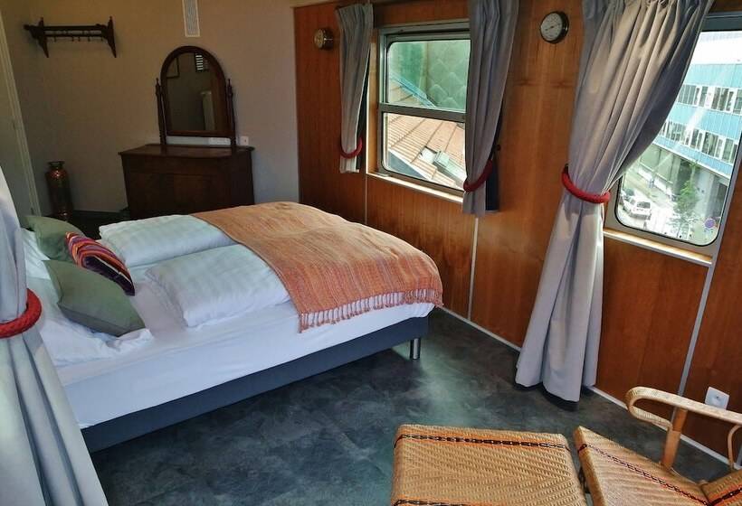 Suite with Terrace, Train Hostel