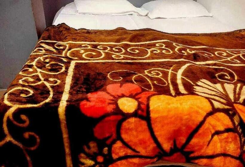 トリプルクラシックルーム, O Dev Hotel Mansarovar