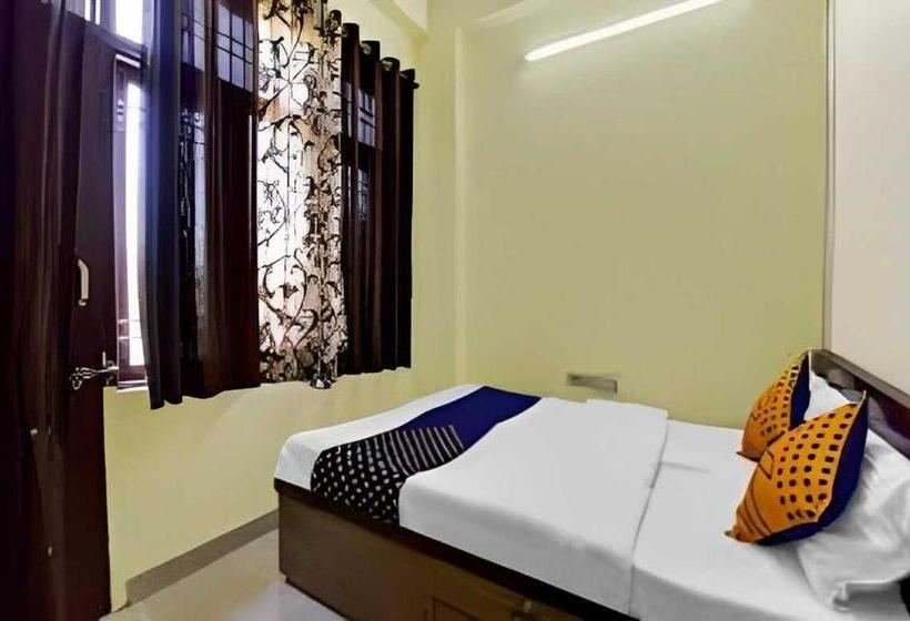 デラックストリプルルーム, O Dev Hotel Mansarovar