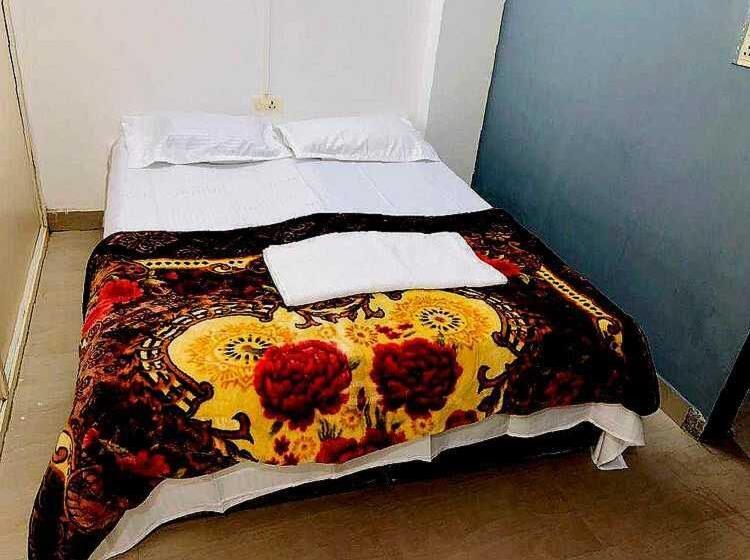 トリプルクラシックルーム, O Dev Hotel Mansarovar