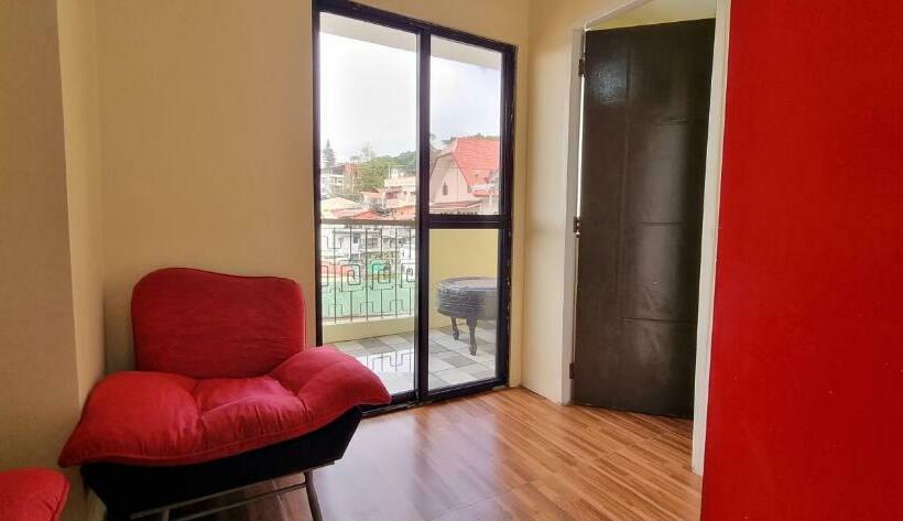 اتاق استاندارد چهارنفره با بالکن, Zukiya Residences Baguio