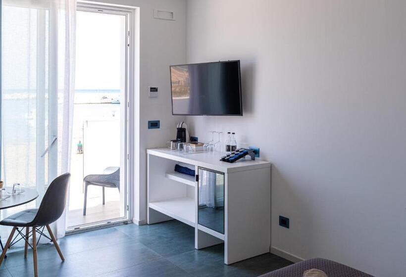 Номер Стандарт Вид на Море с Балконом, Marina Bay Luxury Rooms