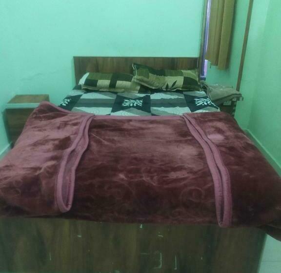 Трехместный Номер Классика, Spot On 81041 Hotel Royal Palace