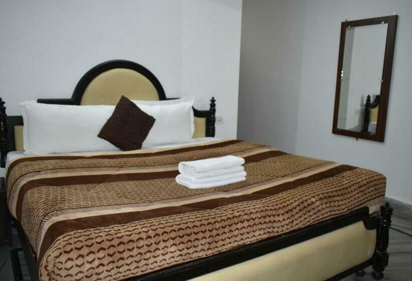 Номер Deluxe, Classic Inn By Meera Hotels , Rishikesh