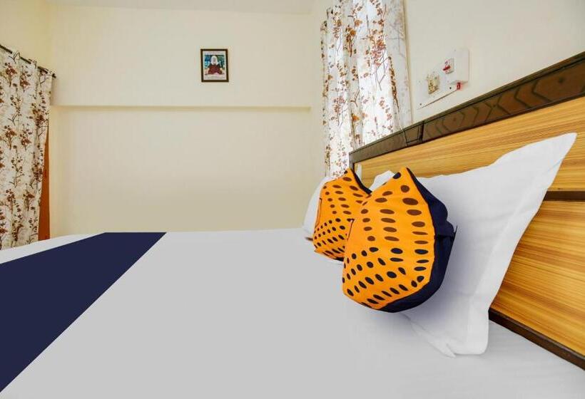 Трехместный Номер Классика, Spot On Dream Motel