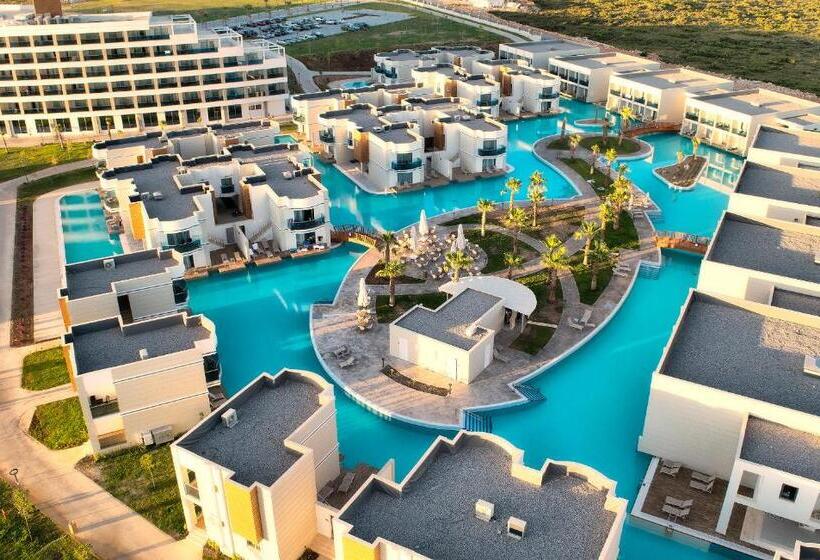 Номер Стандарт Вид на Бассейн, Aquasis De Luxe Resort & Spa  Ultra All Inclusive